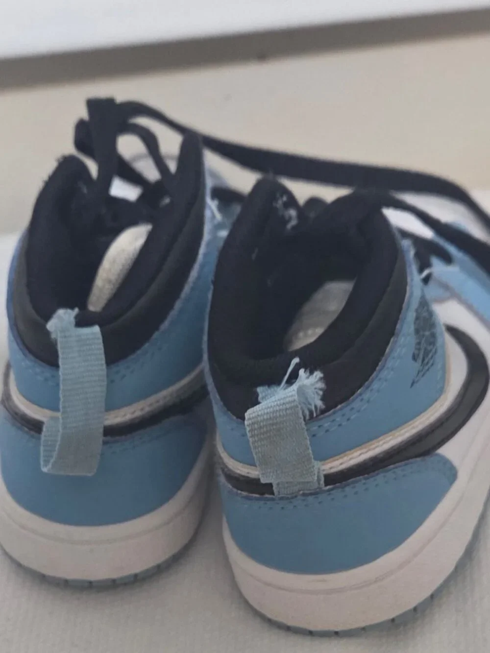 Nike Air Jordan 1 Retro High OG University Blue/White/Black 555088-134 SIZE 10c